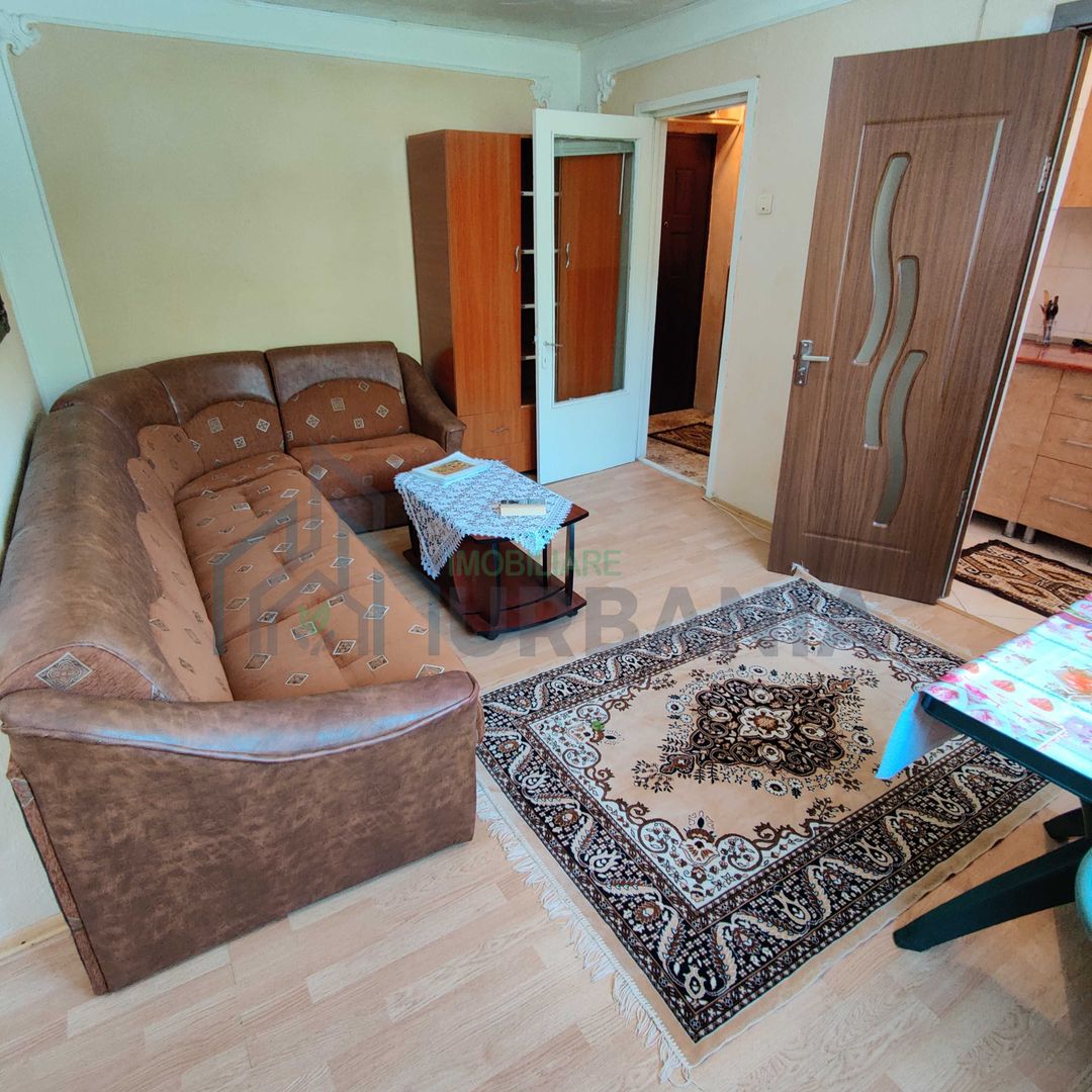 Apartament 2 camere, etaj intermediar, mobilat, centrul orașului Hârlău - Poză 2
