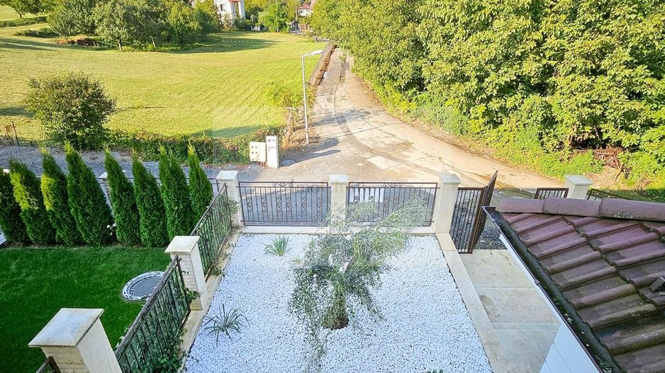 Inchirere casa Smart cu piscină, 5 camere, 5 băi și garaj – Borhanci - Poză 36