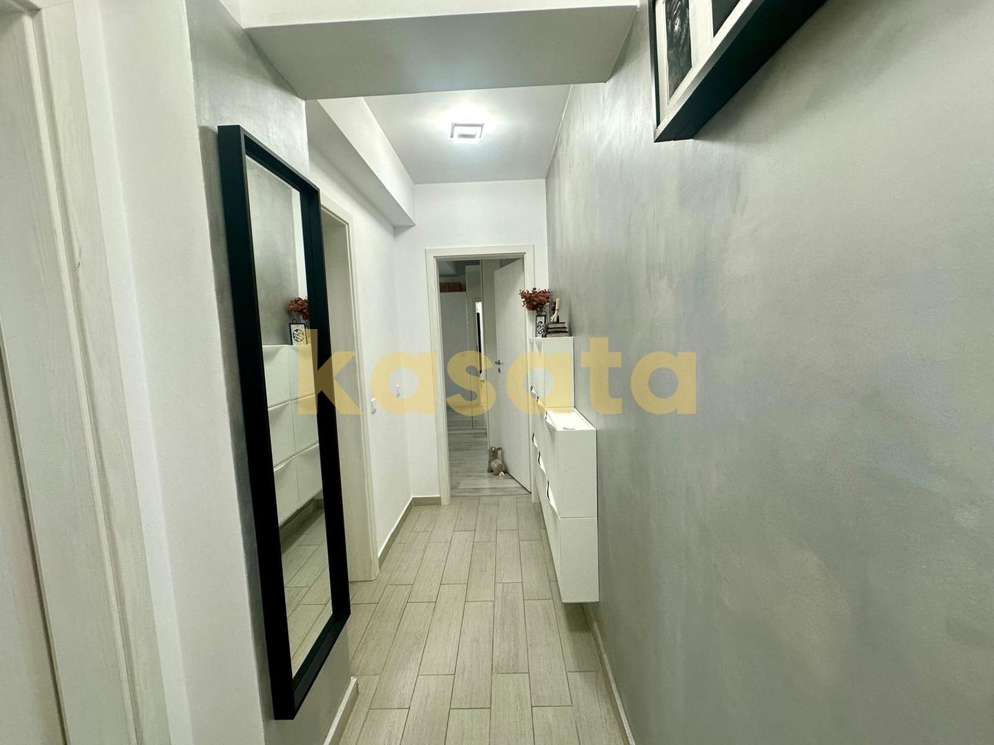 2 camere vanzare, luminos, loc de parcare - Poză 12