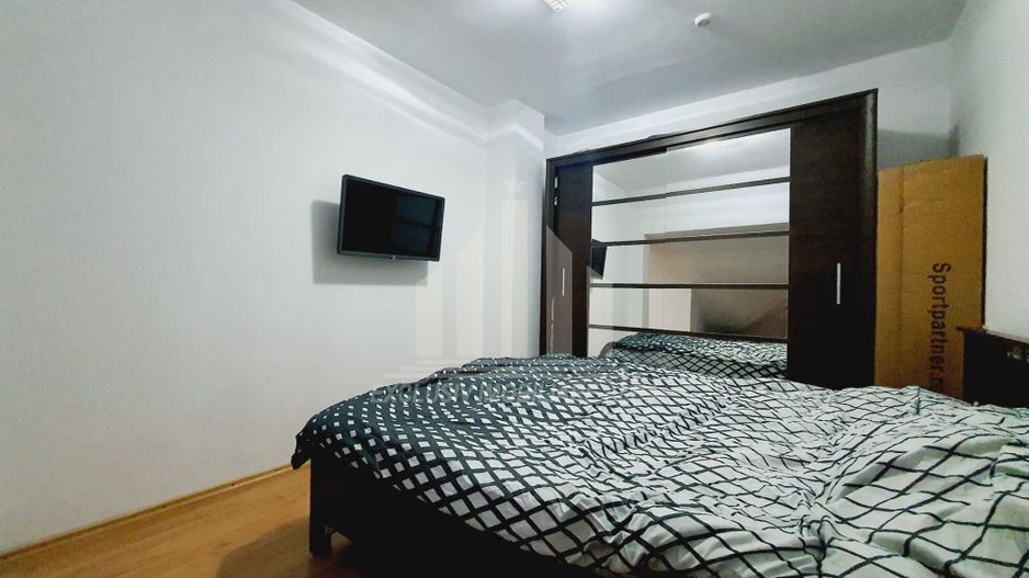 Apartament cu 4 camere de vanzare, Cetate - Poză 4