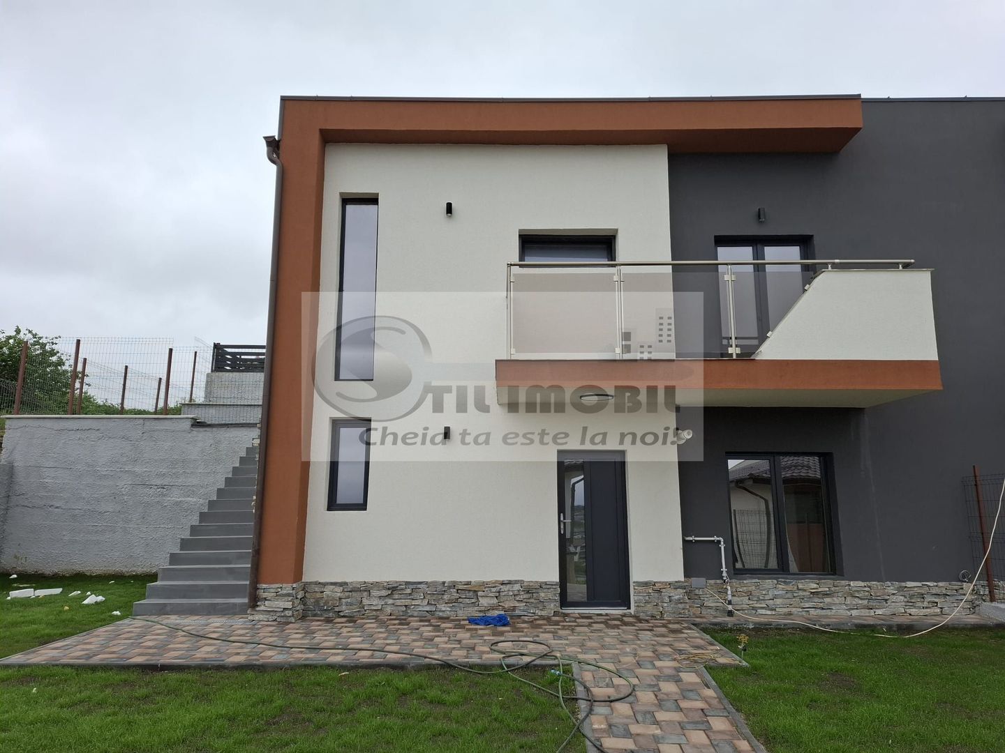Casa tip Duplex in Valea Adanca 150 000 euro - Poză 1