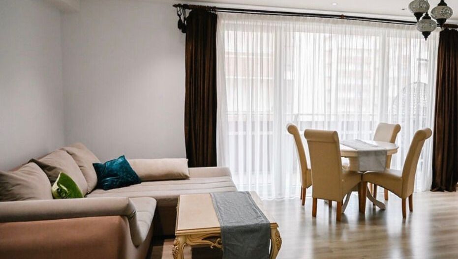 Apartament 3 camere elegant spațios și luminos în cartierul Urban Coresi - Poză 3