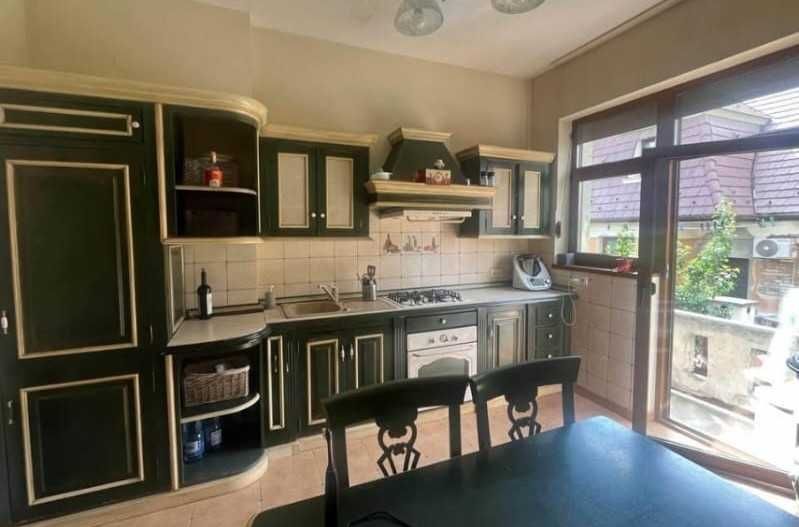 APARTAMENT 3 CAMERE LA CASA CENTRAL | CURTE PROPRIE | VICTORIEI/ PARCUL SUBARINI - Poză 2