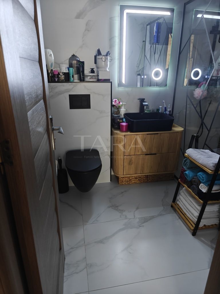 Apartament 3 camere, mobilat și utilat, cu parcare, zona Terra. - Poză 5