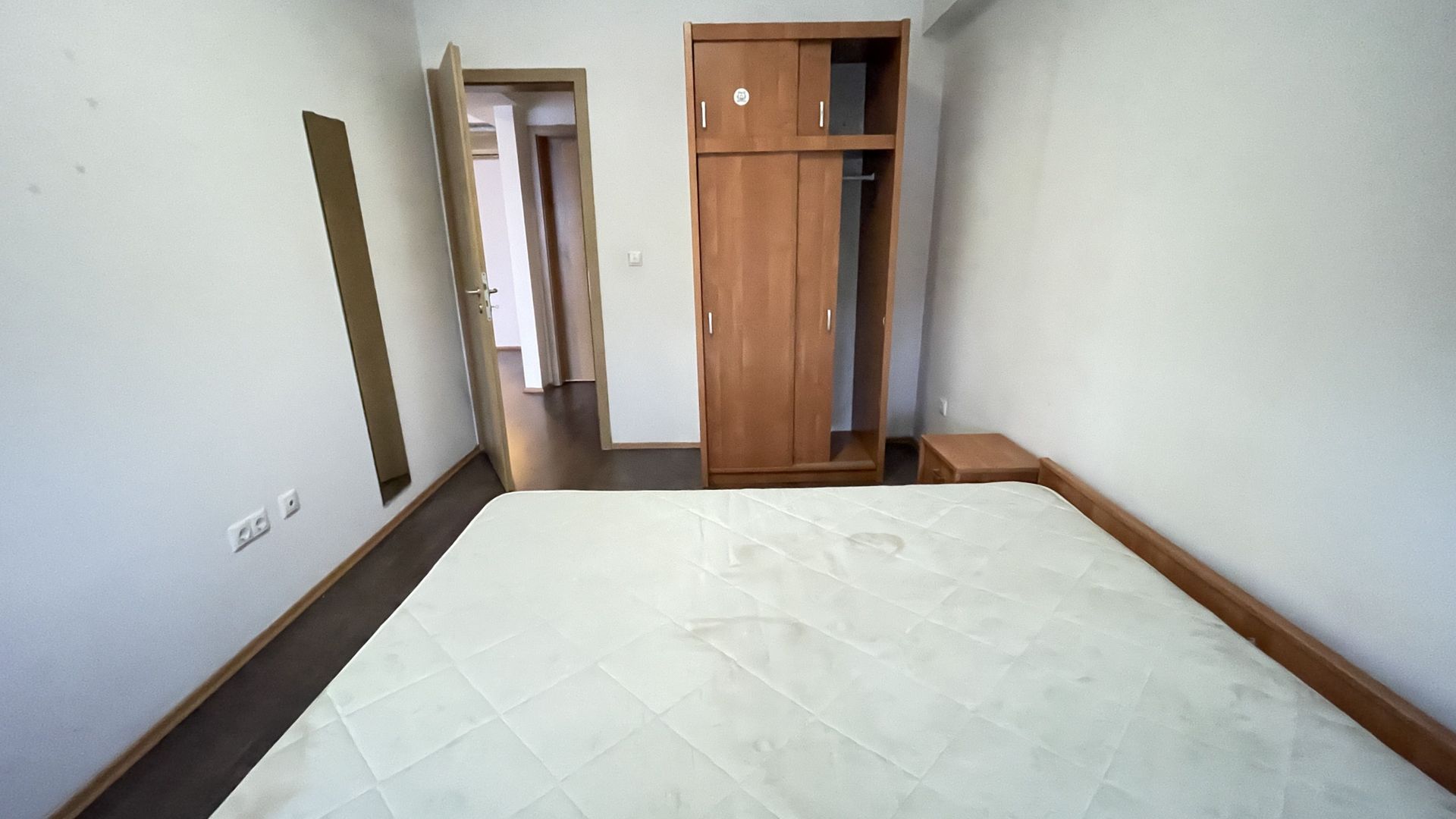 Apartament doua camere,etaj 1,doua locuri de parcare - Poză 12
