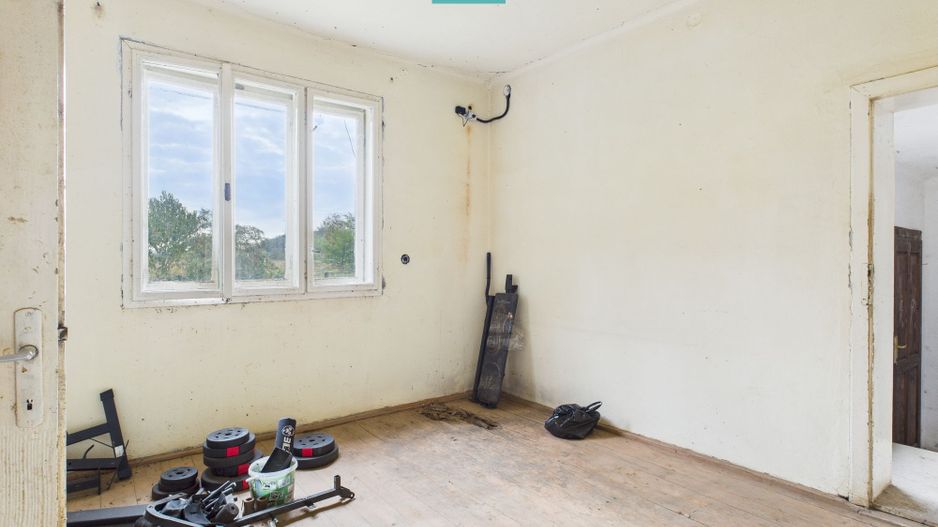 Casă cu teren generos Vărădia de Mureș - Stejar - Poză 17