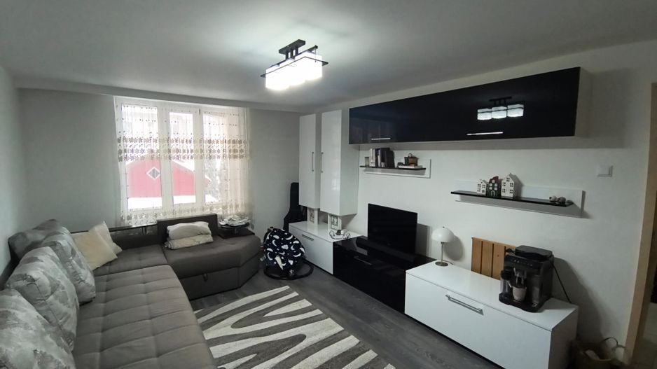 APARTAMENT DE VANZARE IN SIRET – 4 camere | Etaj 1 - Poză 12