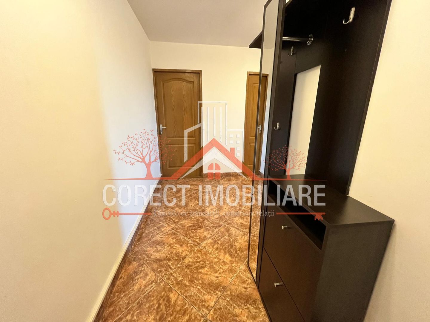 De vânzare apartament 2 camere decomandate – zonă centrală Bulevardul - Poză 3