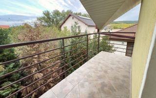 Vila superba cu cinci camere zona centrala - Poză 24