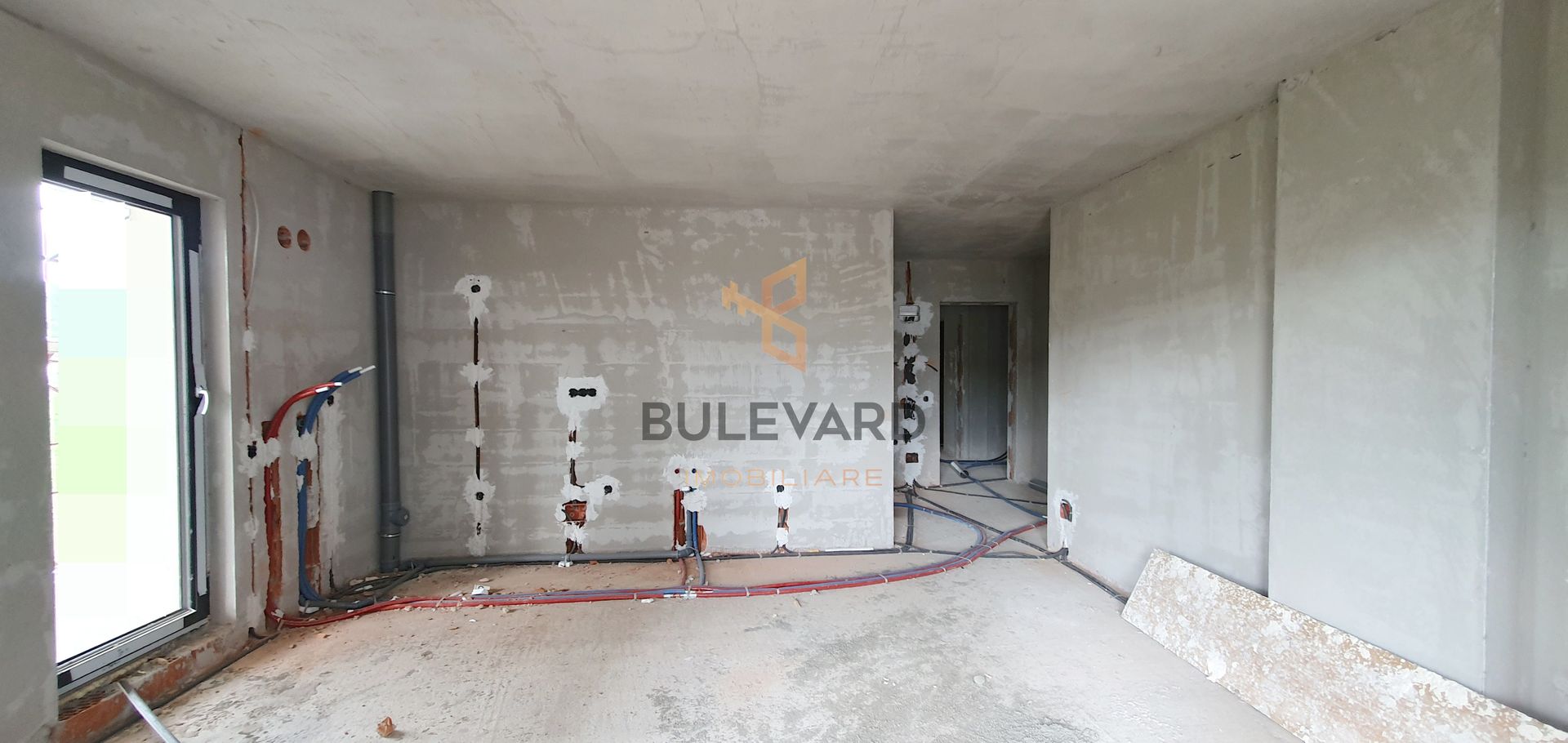 Apartament cu 3 camere zona strazii Eroilor! - Poză 3