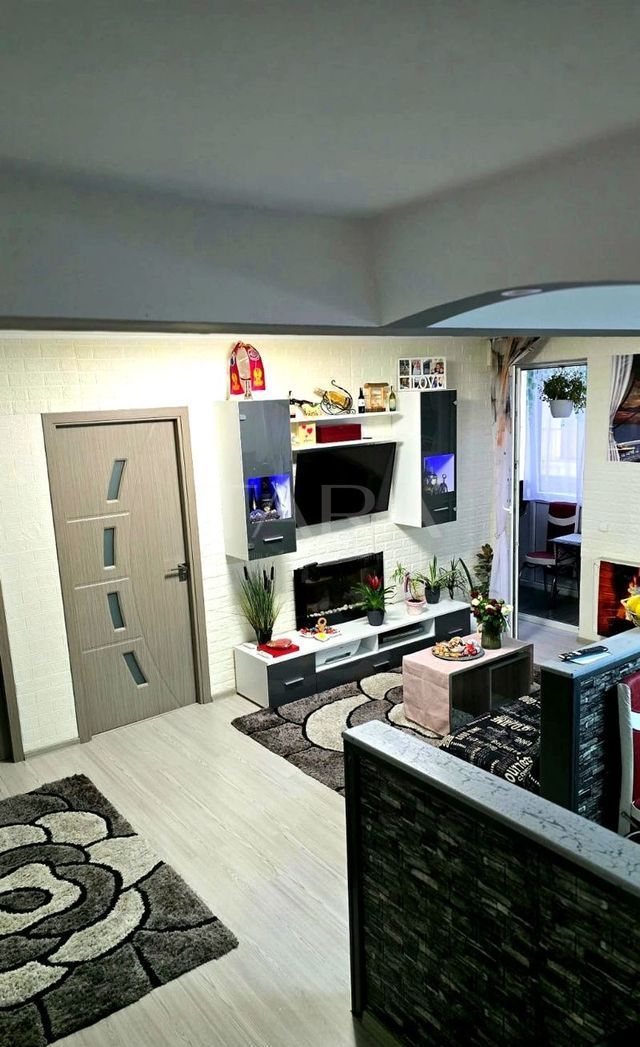 Apartament 2 camere, etaj intermediar, Florești. - Poză 1