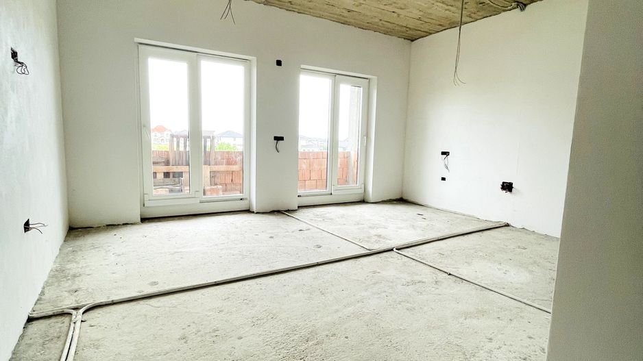 Casǎ de vânzare 7 camere P+E Sânmartin - Poză 10