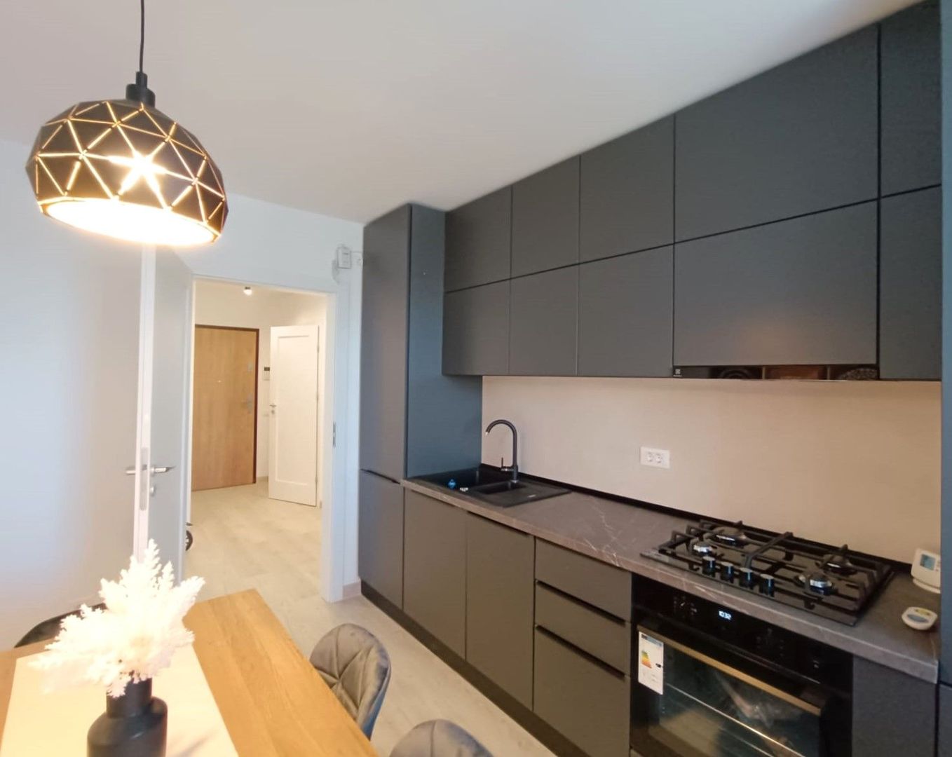 Apartament modern cu 2 camere și terasă generoasă Urban Plaza zona Carpaților - Poză 16