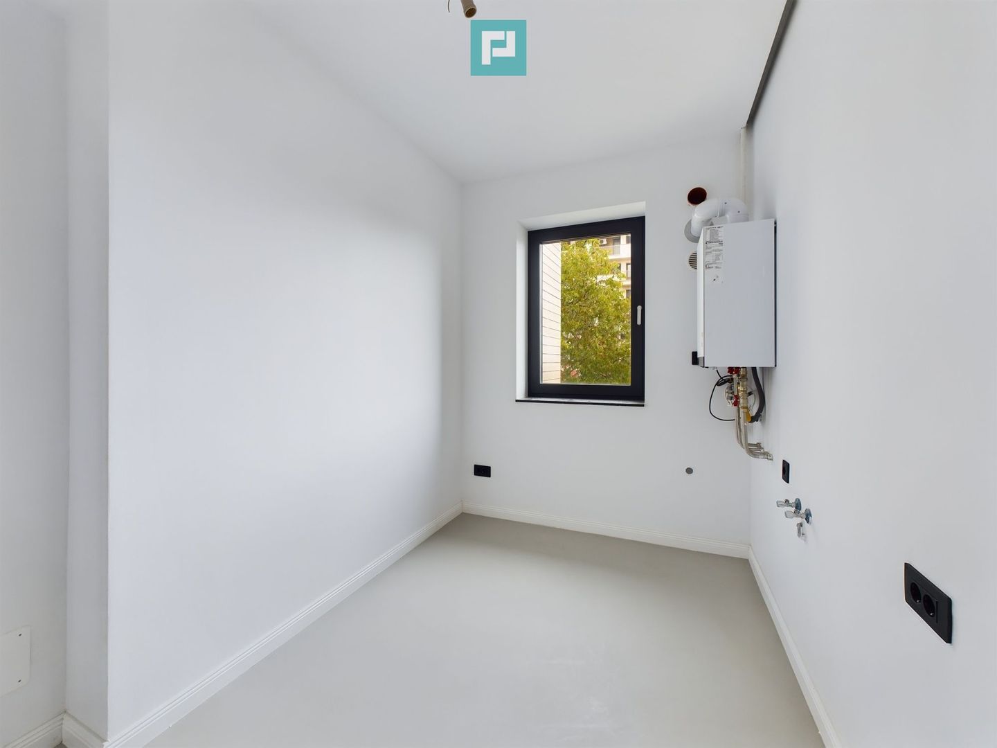 Apartament cu 3 camere zona Nord - Poză 4