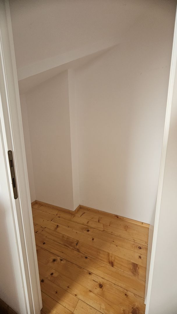 Apartament de inchiriat 6 camere 179 mp Etaj 2 + mansardă - Poză 17