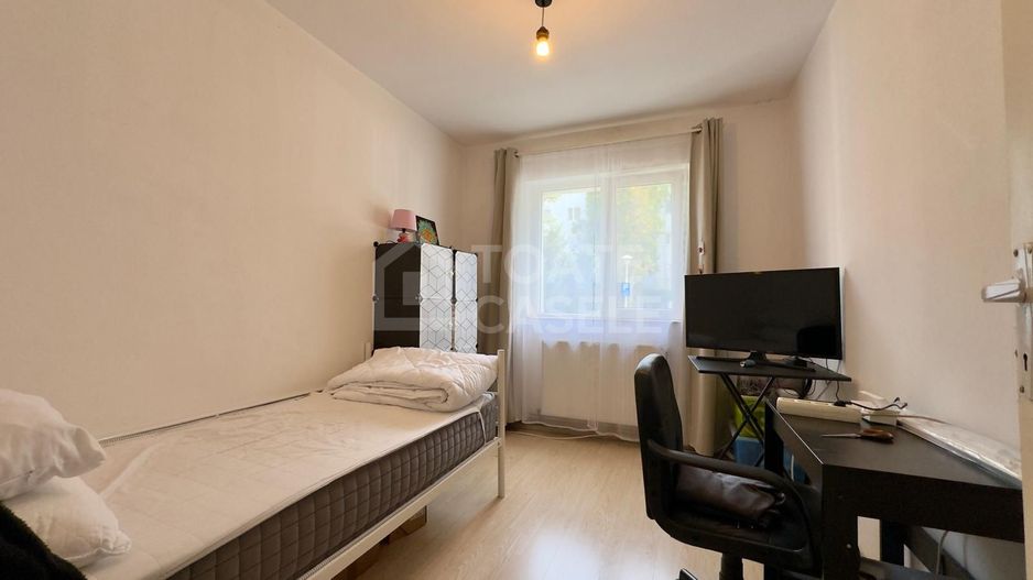 Apartament 3 camere cu balcon închis – zona Primăverii–Manastur - Poză 3