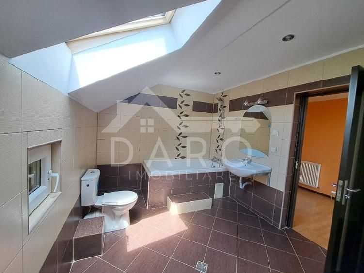 Casă de vânzare, teren 1040 mp - Poză 10