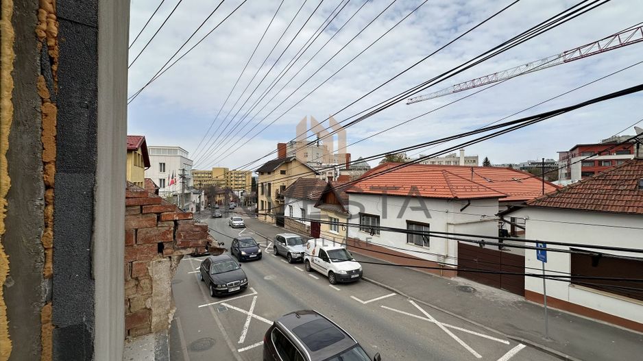 Imobil 7 camere zona Hasdeu -SemiCentral | Curte proprie si acces auto - Poză 13