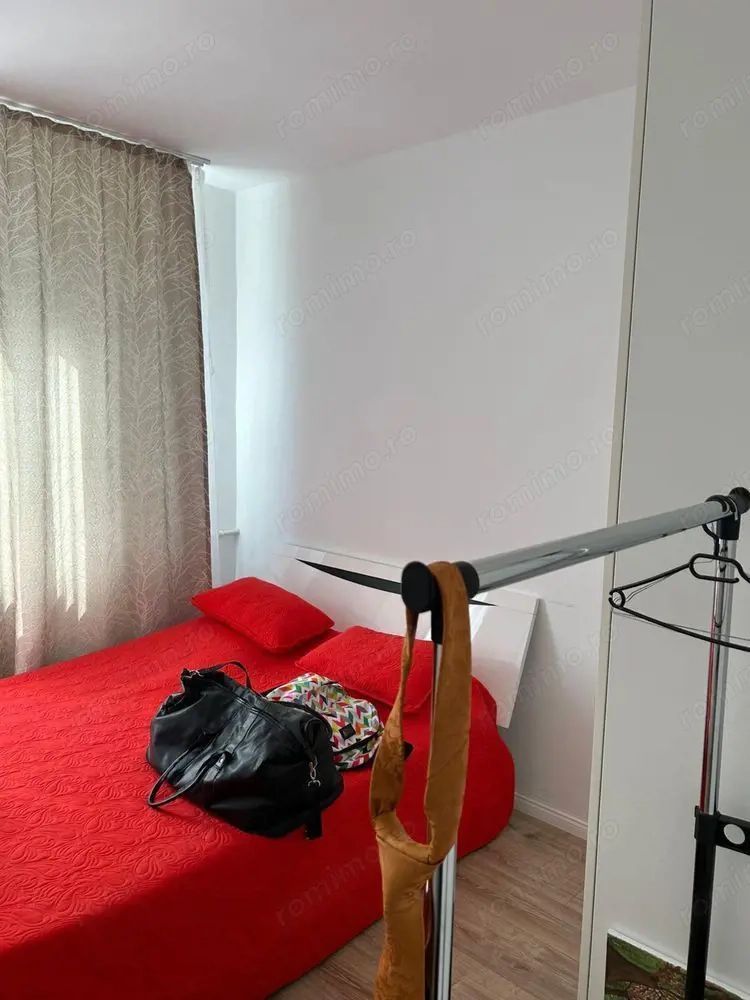 De vanzare apartament 3 camere Drumul Taberei - Poză 3