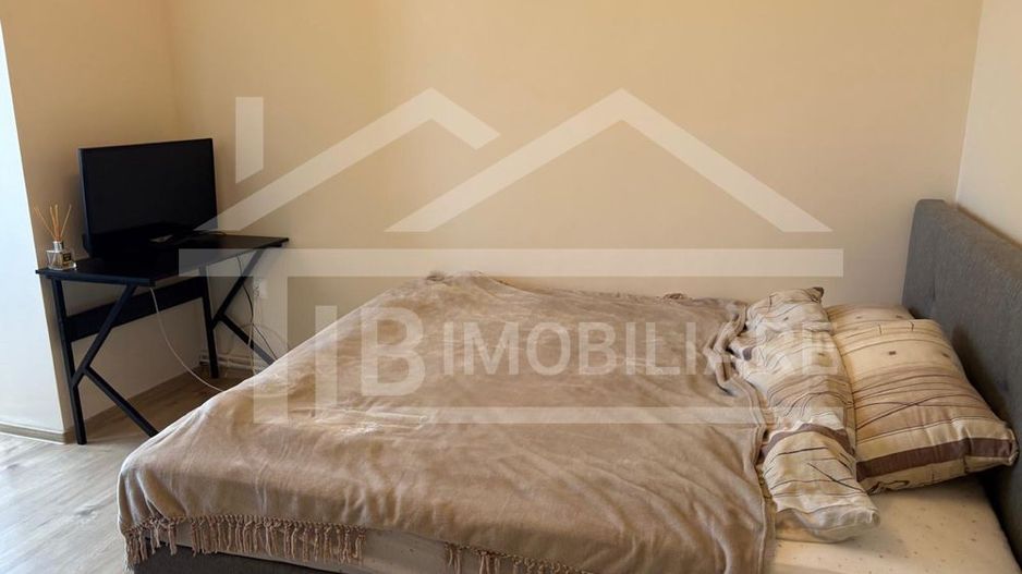 Apartament cu 3 camere, 70 mp, decomandat, Zona UMFST - Poză 3