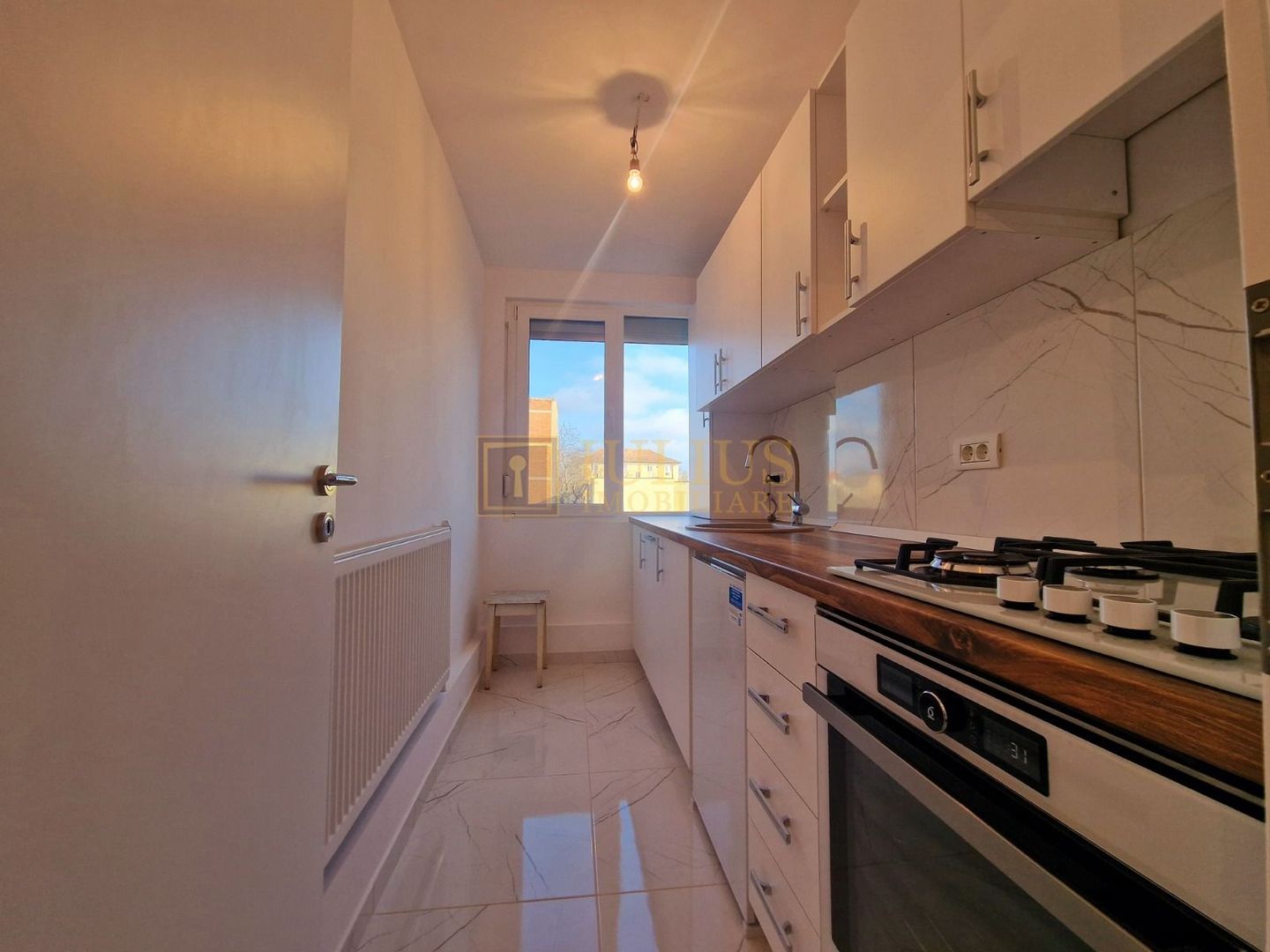 Str. Sorin Titel; semidecomandat în zona centrală; ideal investitie/inchiriere. - Poză 5