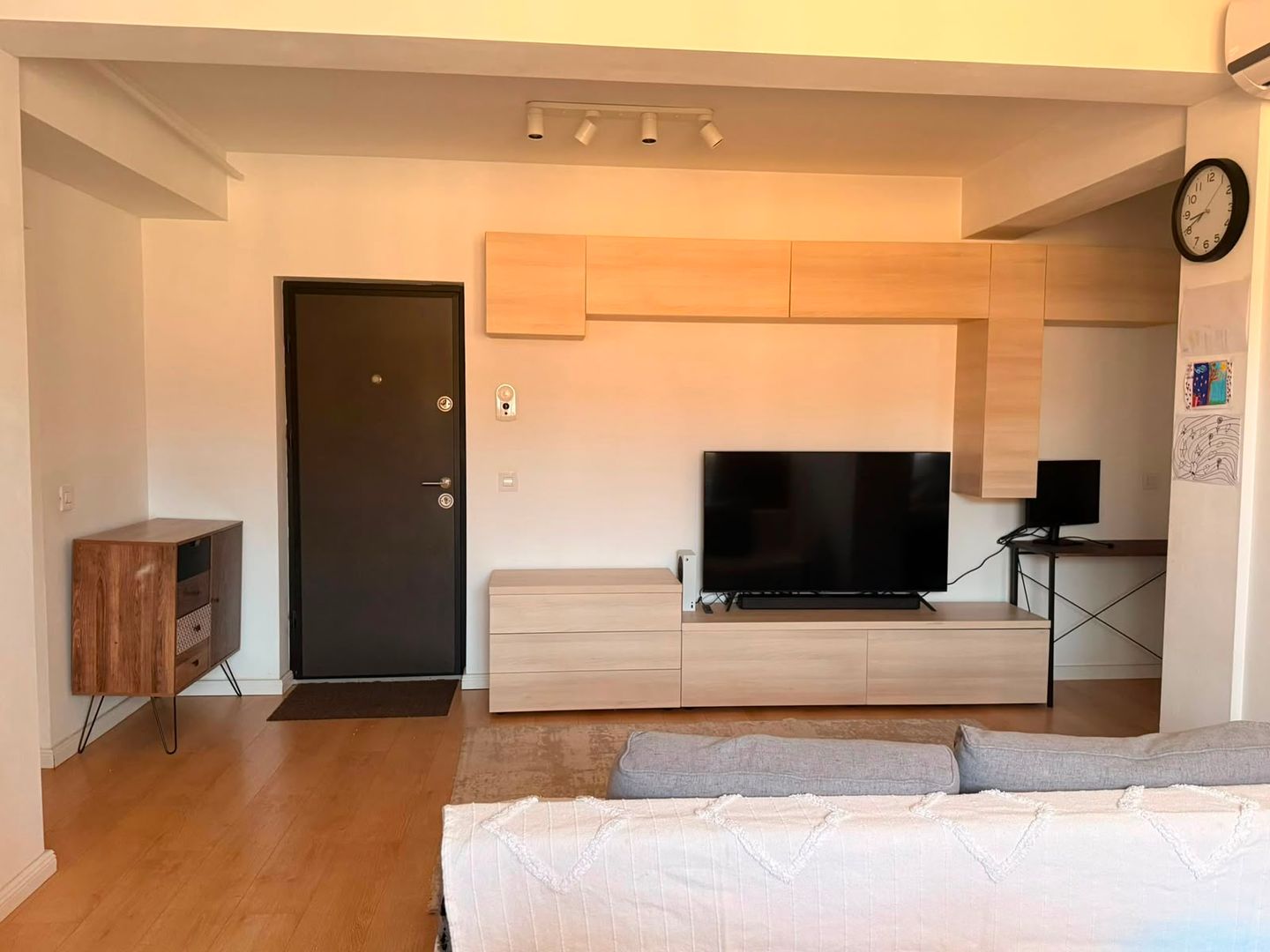 Apartament de vanzare cu 3 camere | Floresti | Str. Profesor Ioan Rusu - Poză 1