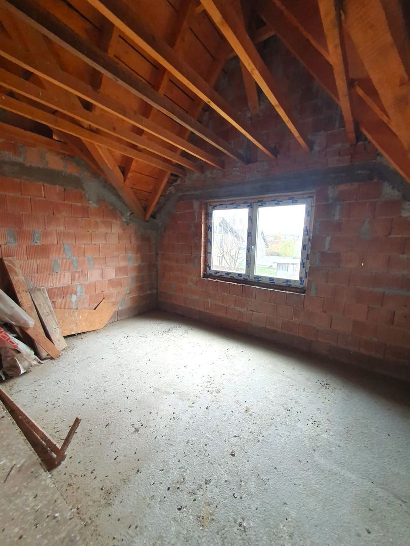 Casă la roșu de vânzare în Hărman, Cartierul Tineretului - Poză 14