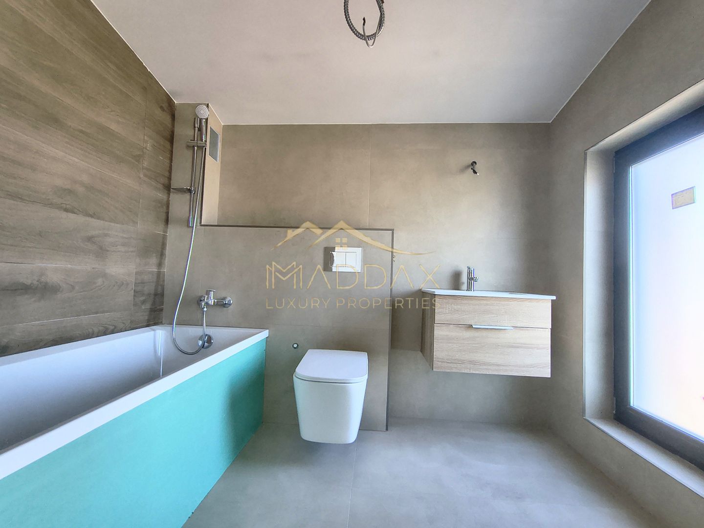 Vila cu 6 camere // 190mp // teren 300mp // Tunari - Poză 22