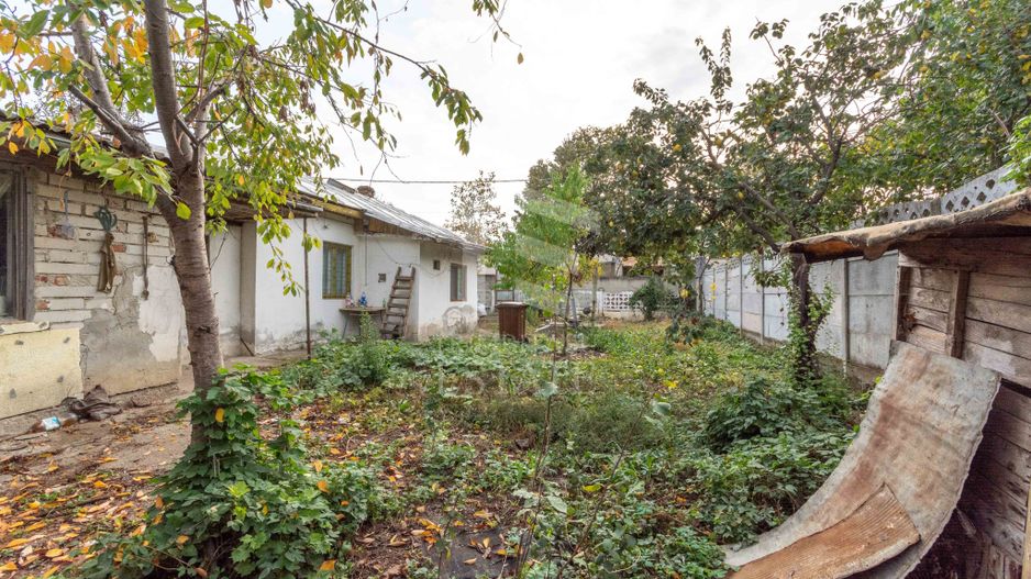 Straulesti - str. Pietrosita nr. 10, Casa demolabila cu teren 388 mp - Poză 6