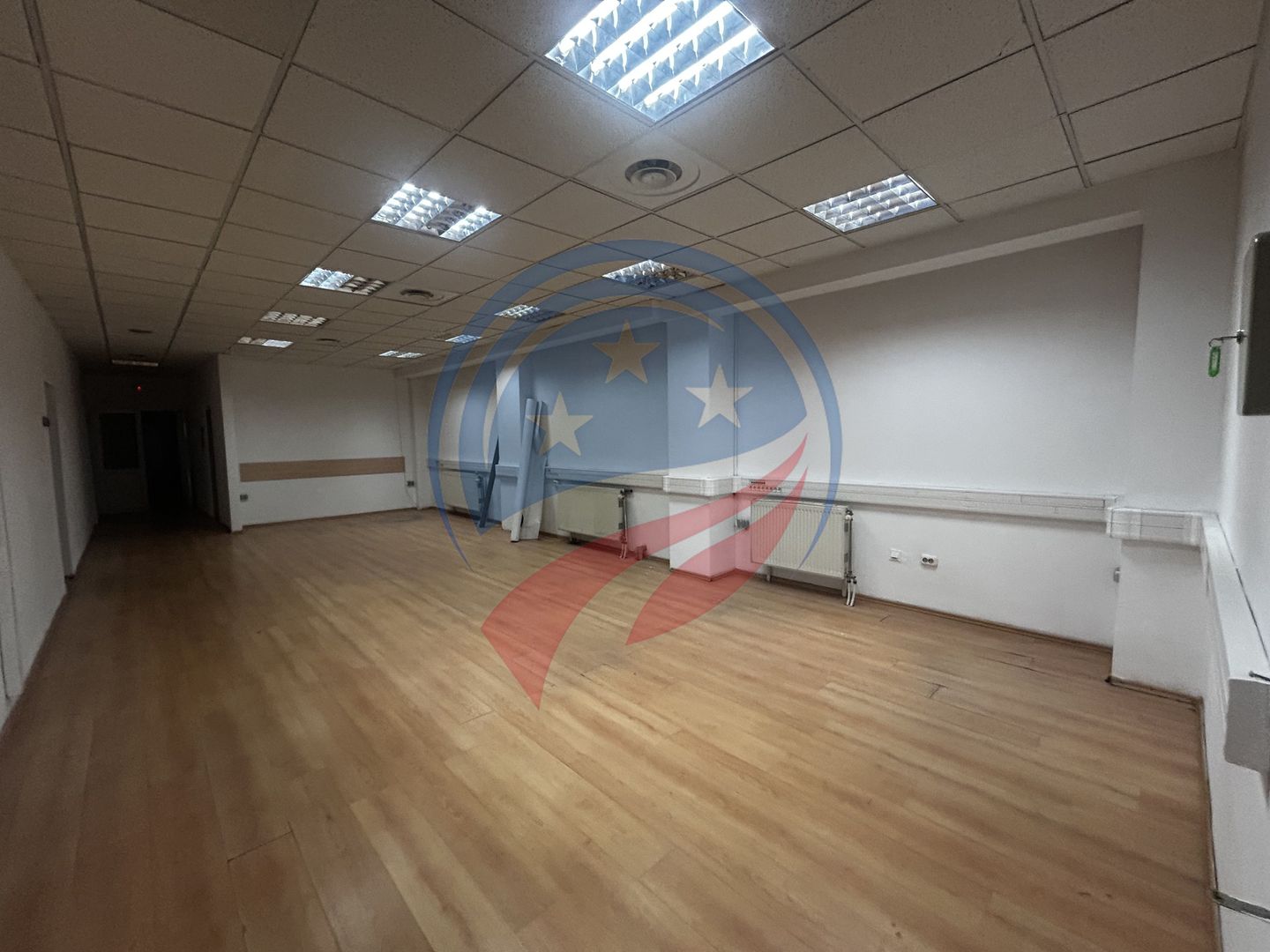 Clădire comercială P+2E, 900 mp - Poză 2