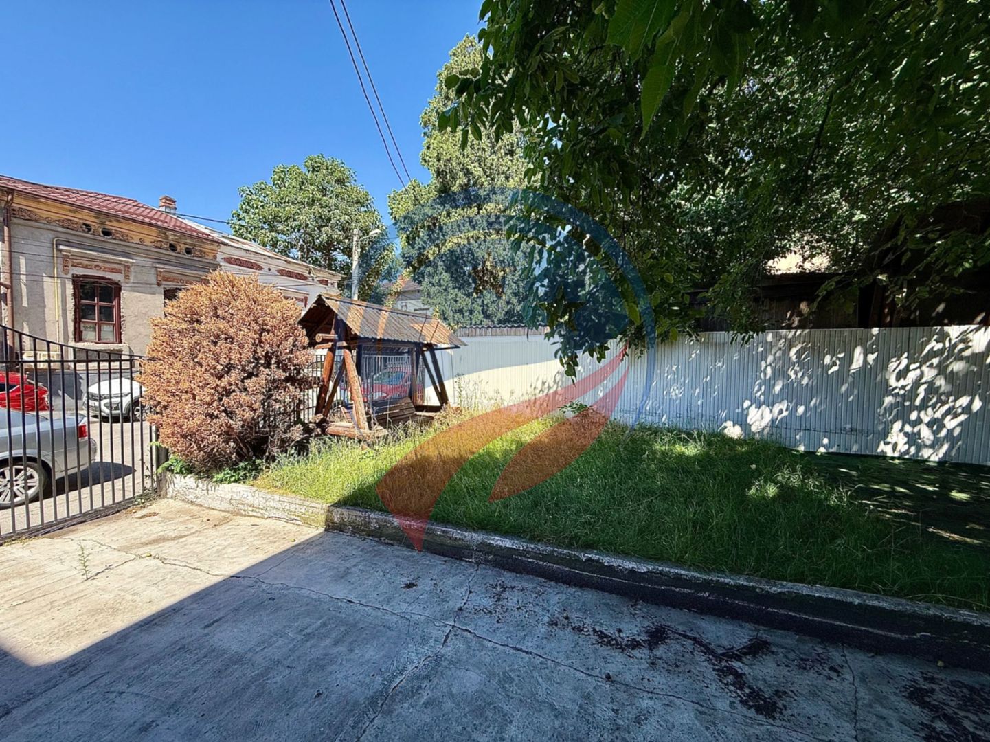 Casa de vanzare-vis-a-vis de Casa Studenților/Craiova - Poză 24