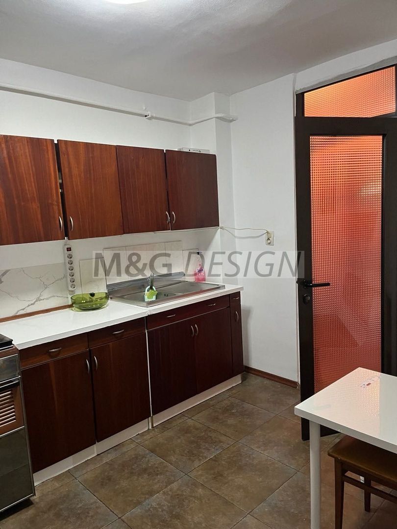 Apartament cu spațiu comercial și spațiu de locuit zona Aradului - Poză 3
