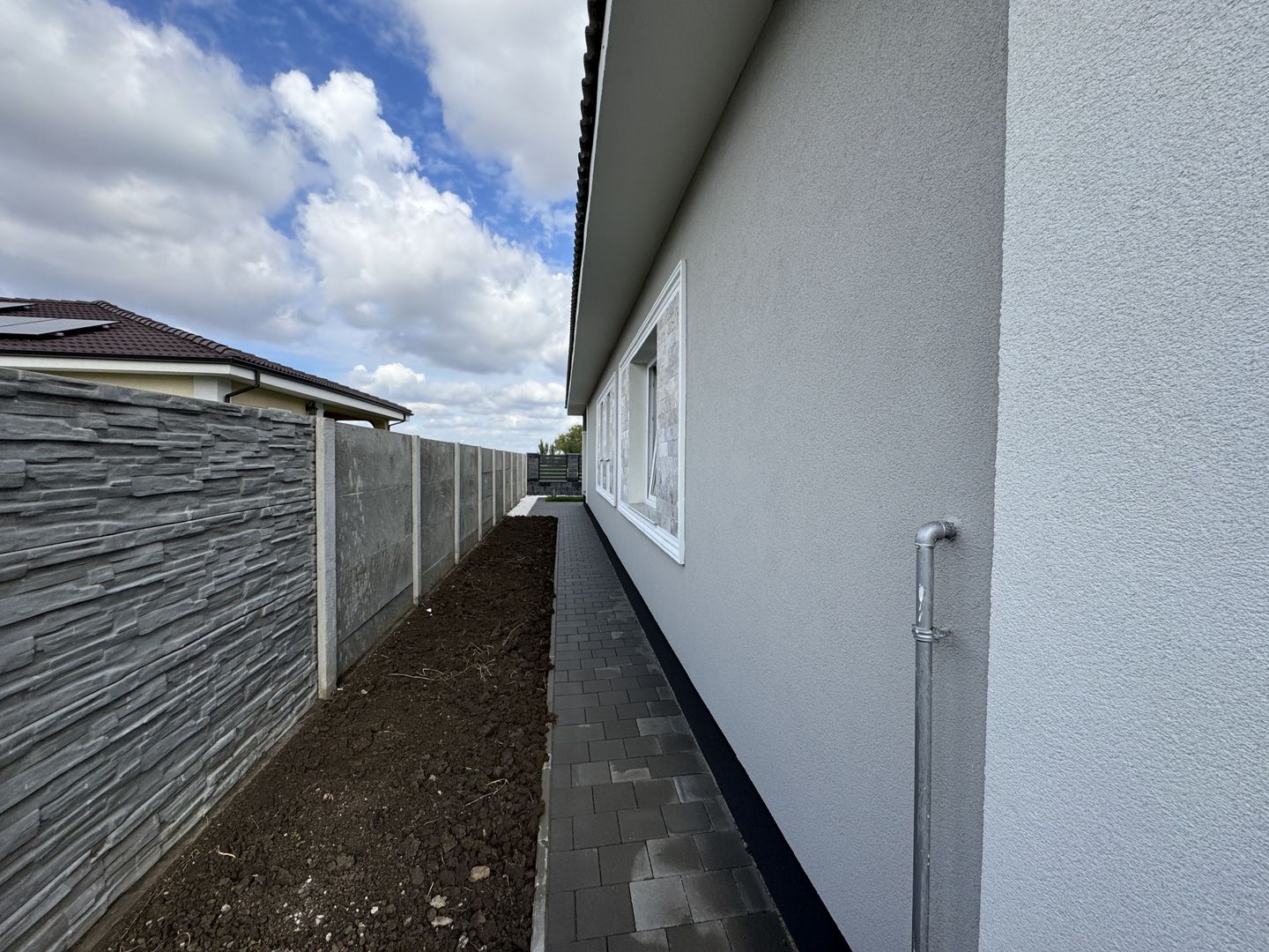 Casa Individuala Parter Sanmihaiu Roman,4 Camere,2 Bai,Proiect Modern - Poză 9