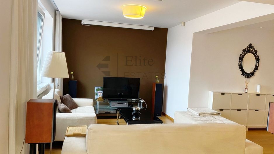 Apartament spatios cu 4 camere de inchiriat | Pietonala Oradea - Poză 2