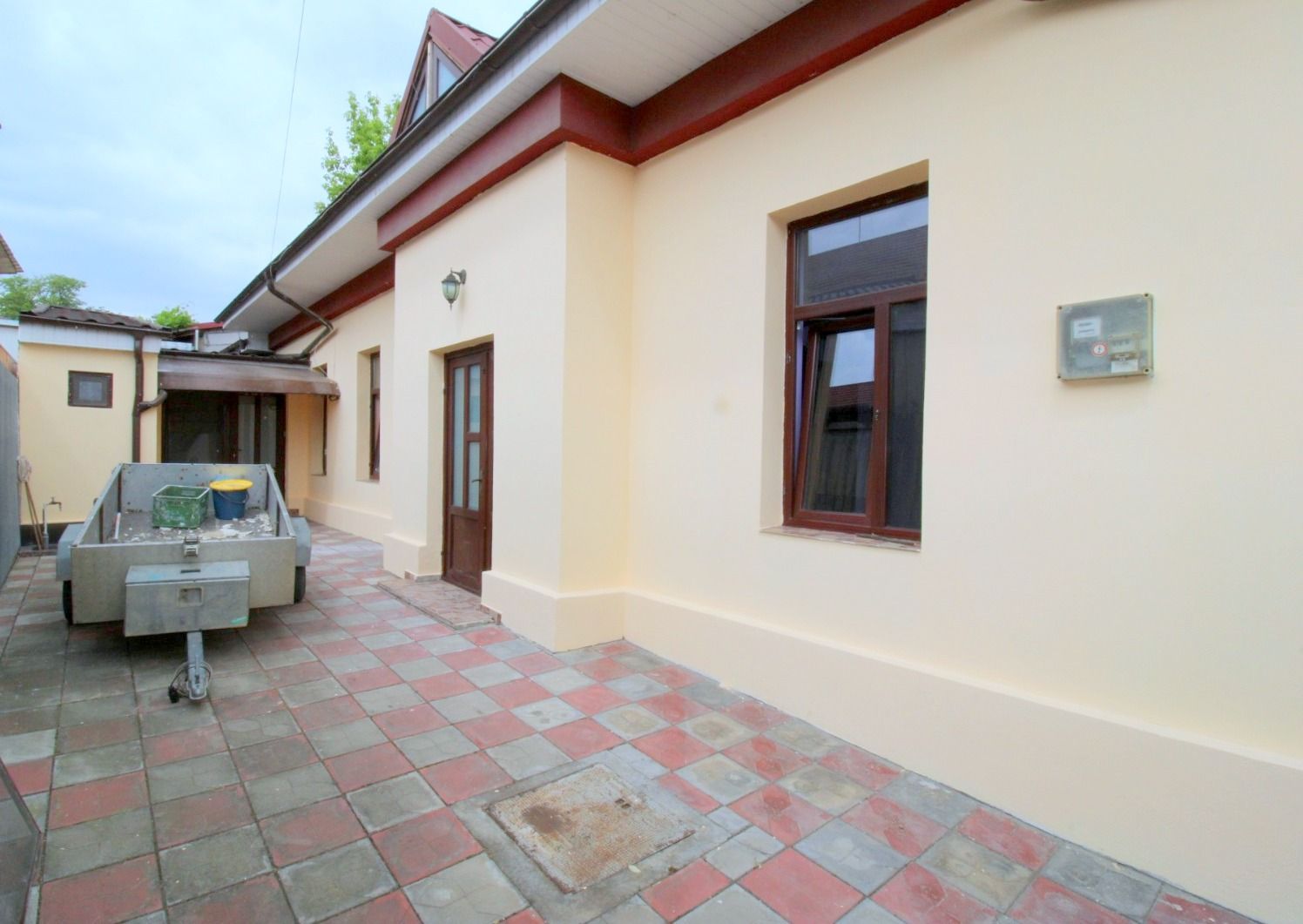 De vanzare casa cu 3 camere, zona Port, 65.000 euro - Poză 5
