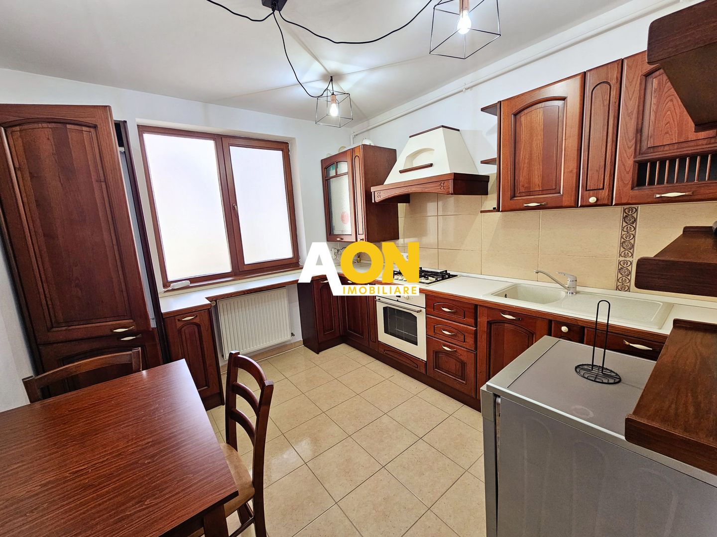 Apartament 4 camere, 3 bai, 137 mp utili, cu garaj, Cetate, zona Piata - Poză 7