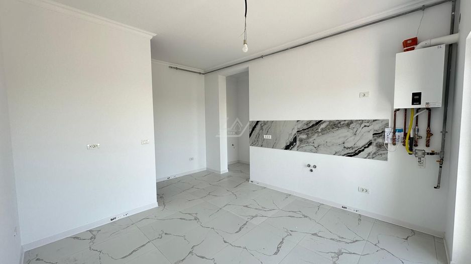 Bloc la asfalt. Gradina 25 mp. Loc de parcare. - Poză 3