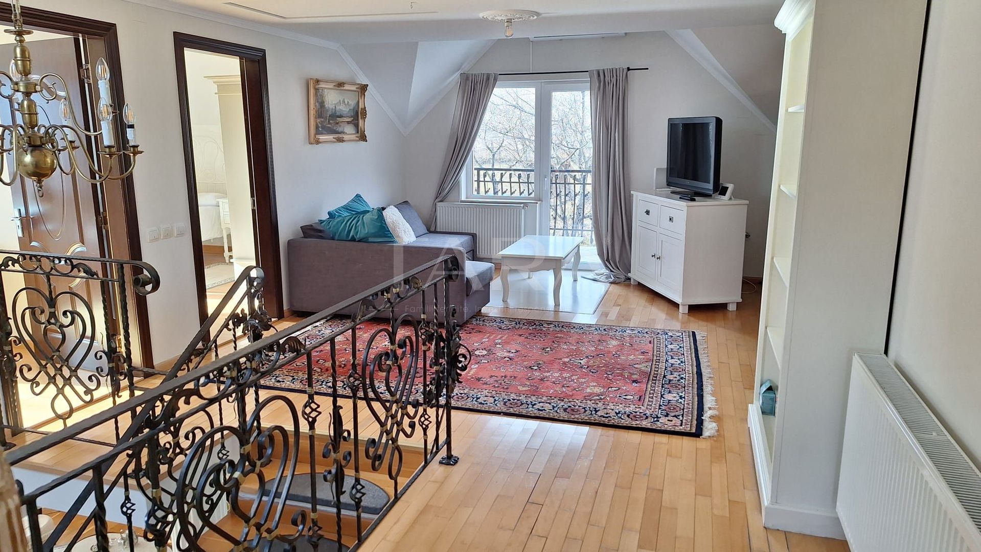 Casa Elegantă în Borhanci - Poză 8