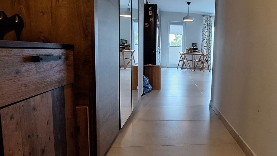 Apartament cu 2 camere si  2 locuri de parcare - Poză 4