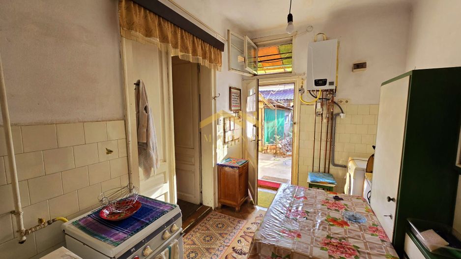 Apartament la casa cu doua camere/ zona Alfa. - Poză 8