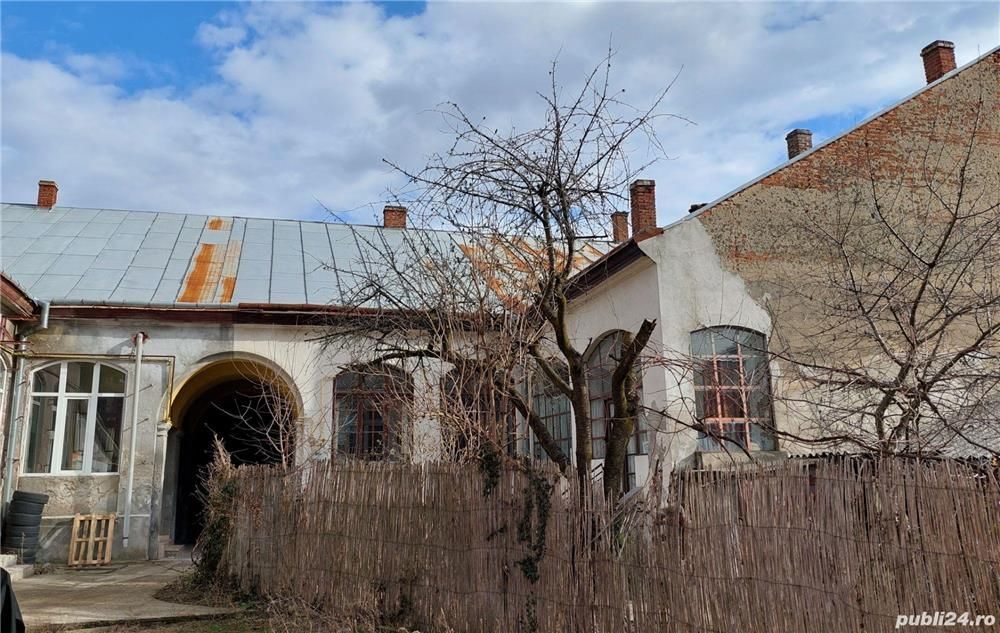 BRASADAS vinde casa 6 cam 220mp 8 ari in zona CENTRALA. - Poză 1