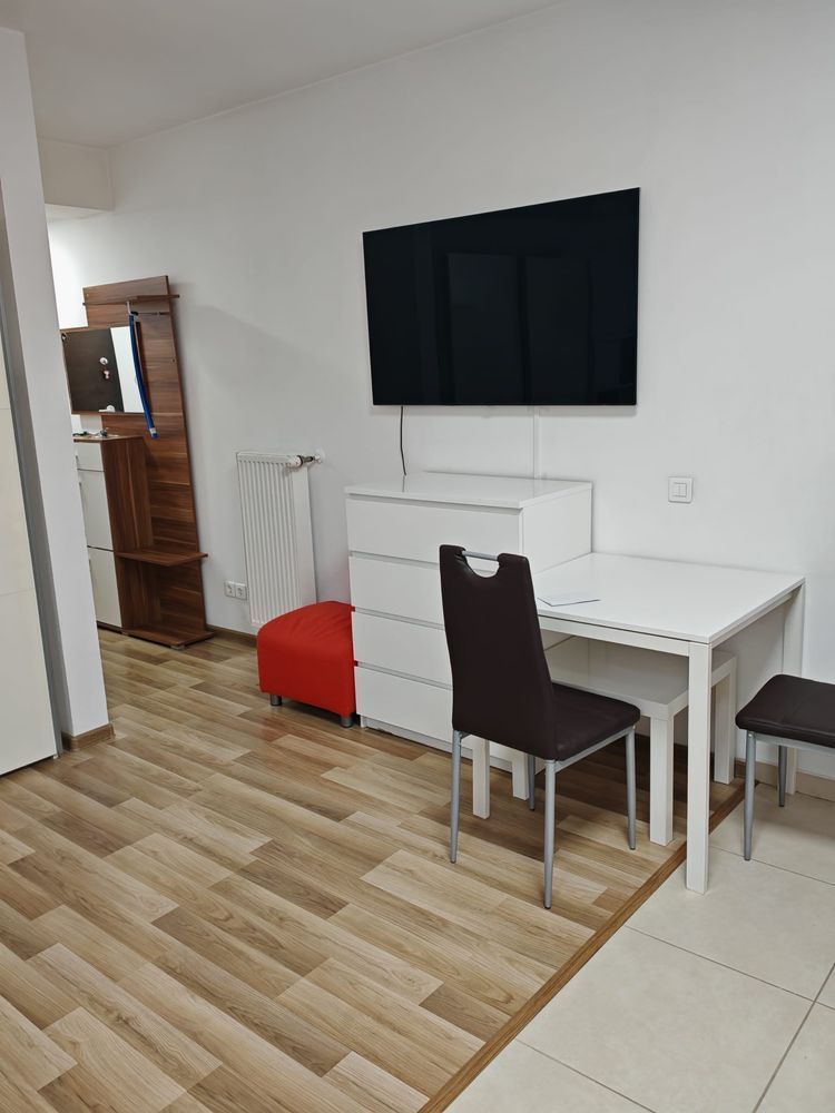 Garsonieră spațioasă de închiriat Piața Sudului - Poză 3