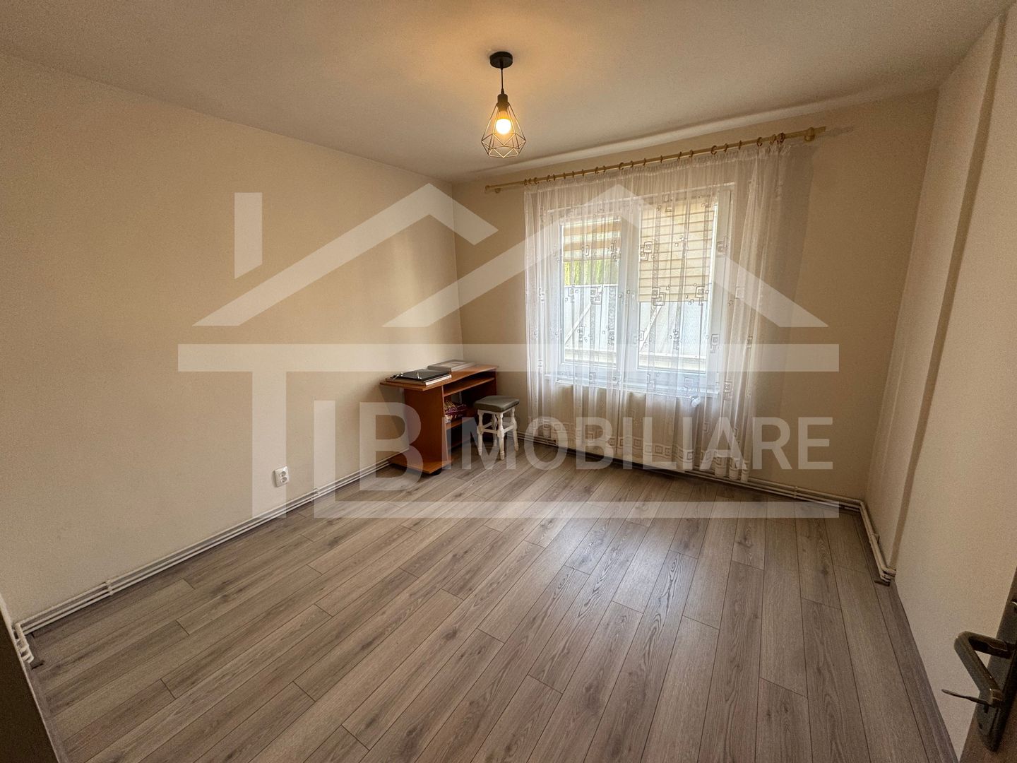 Apartament cu 3 camere, 65mp, Zona Diamant - Poză 7