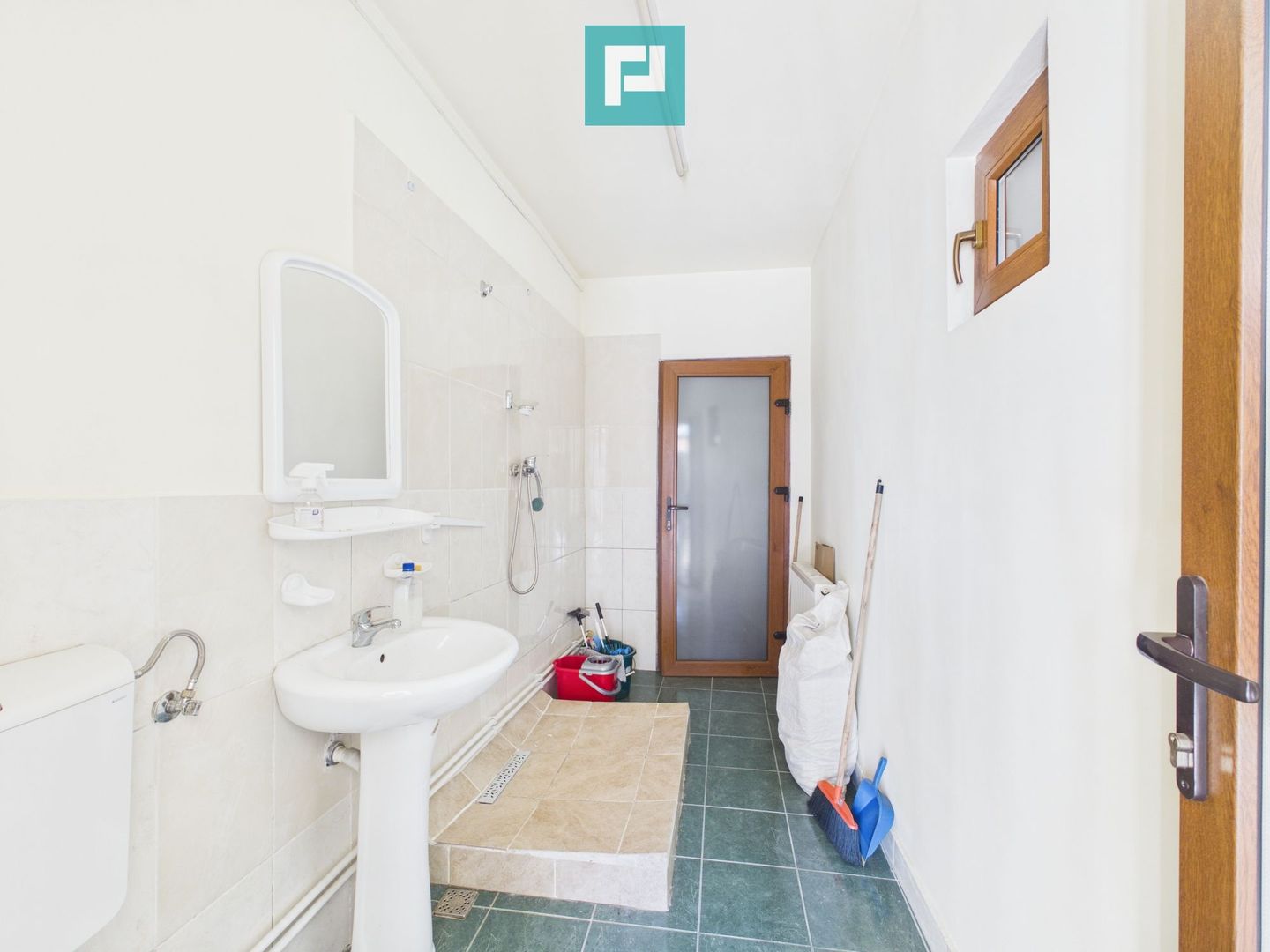Spațiu central birou/locuință – Str. Primăriei - Poză 14