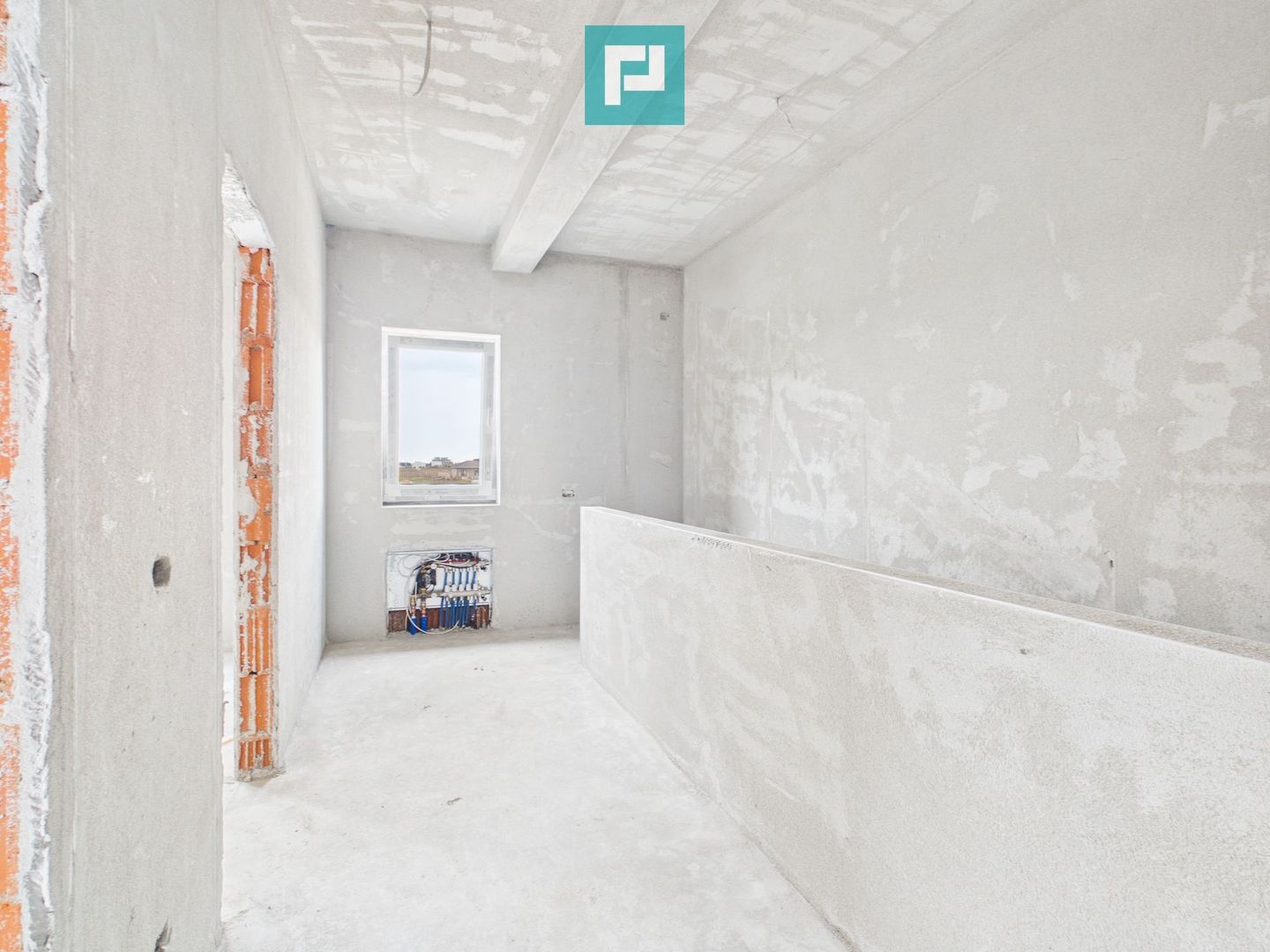 Duplex în Săcălaz despartit prin cameră tehnica - Poză 11