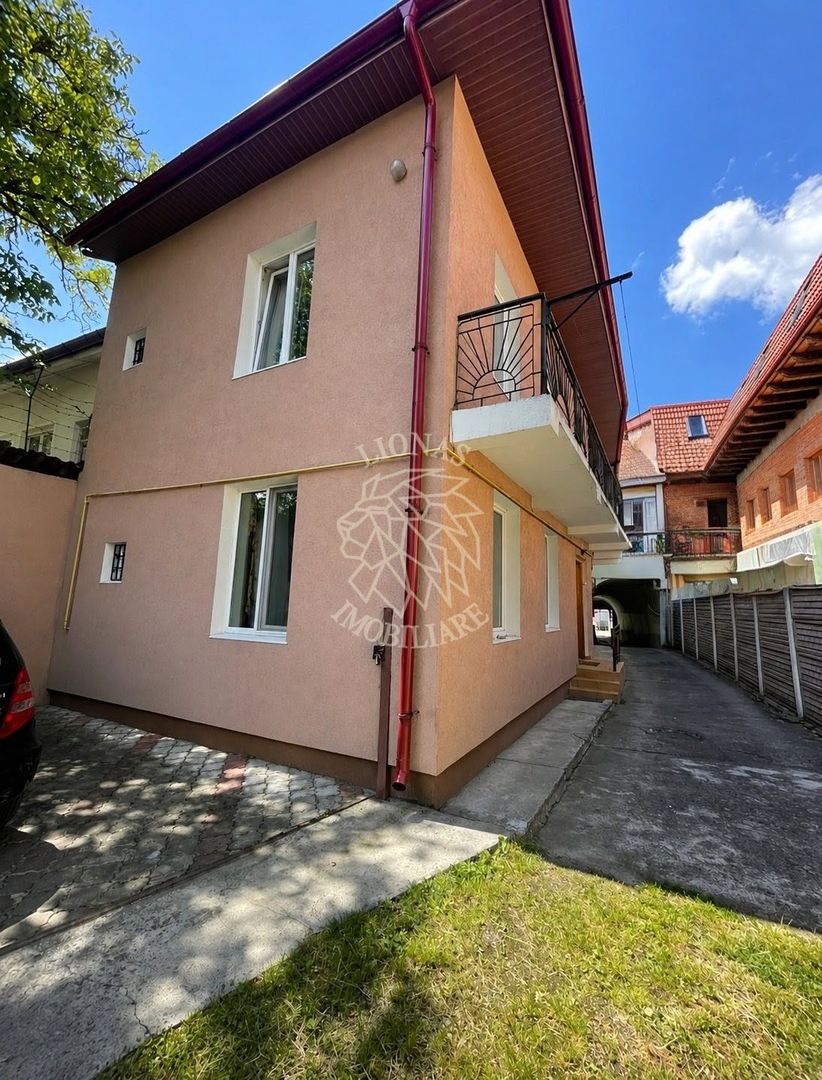 Casa 4 camere, garaj, curte comuna- investitie turism- Ultracentral - Poză 1