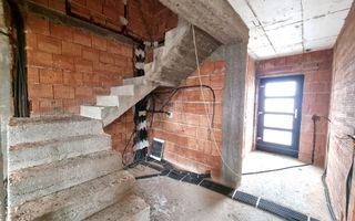 De vanzare 1/2 duplex, 4 camere, 224mp teren, Orizont - Poză 4