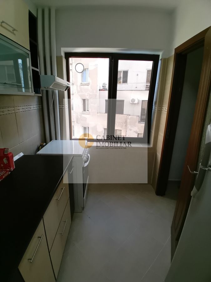 2 camere | Decomandat  | Romana  | Etaj 1/8 - Poză 4