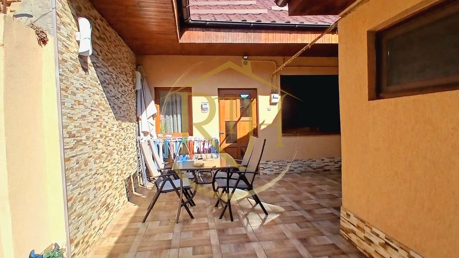 Oferim spre vanzare un Apartament la curte comuna, in zona Odobescu. - Poză 18