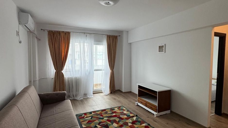 De închiriat apartament 2 camere Piața Sudului - Poză 1